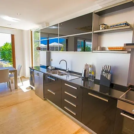 Sleeps 9 Pool Air Con Wifi * Kalkan