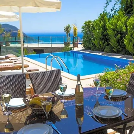 Sleeps 9 Pool Air Con Wifi Vilă *